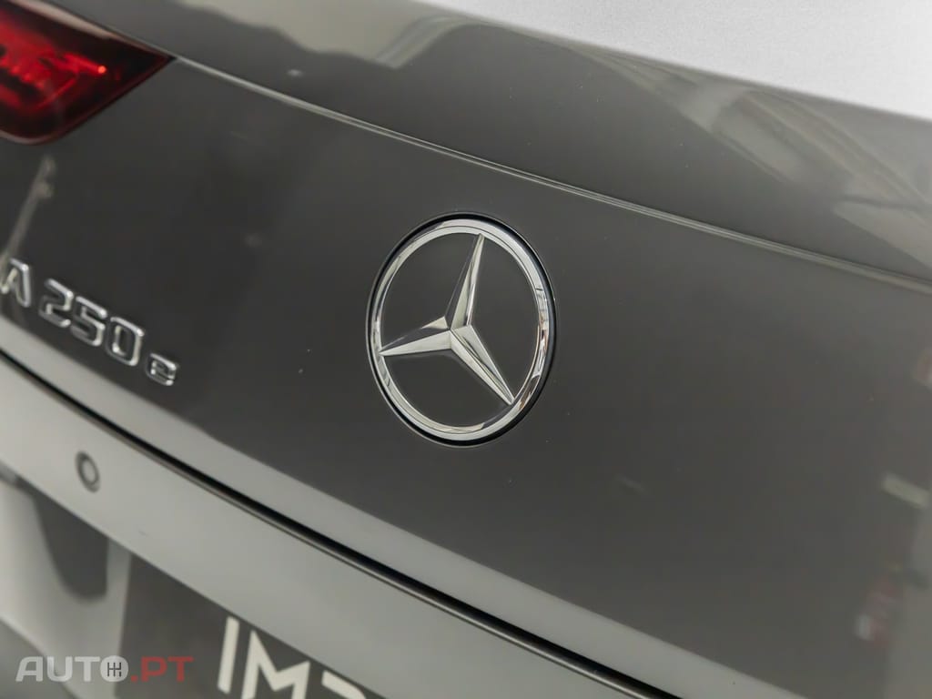 Mercedes-Benz CLA 250 e Shooting Brake 8G-DCT Edition Progressive Line