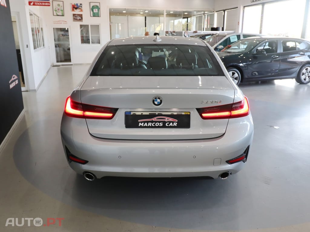 BMW 320 d Auto