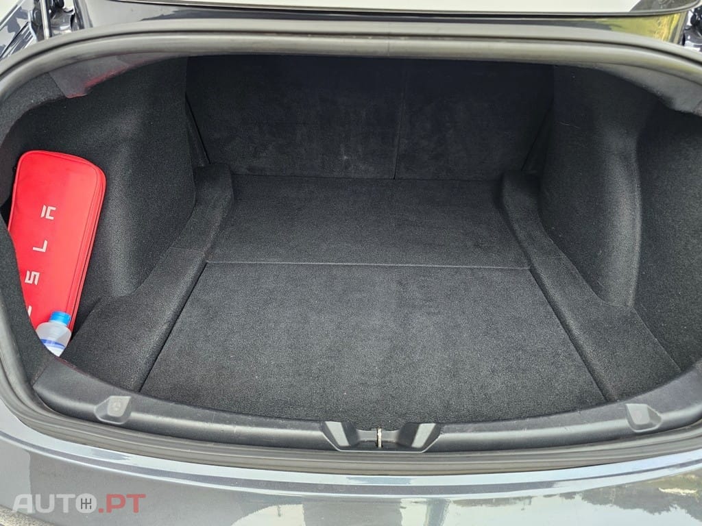 Tesla Model 3 Standard Range Plus RWD