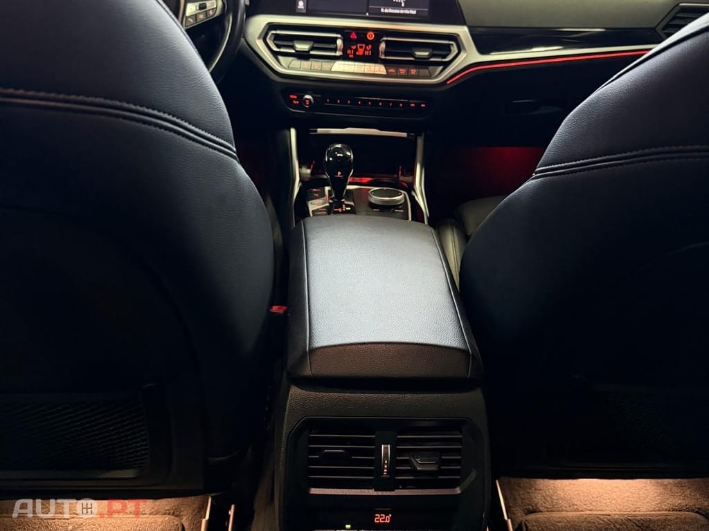 BMW 318 d Pack Desportivo M Auto