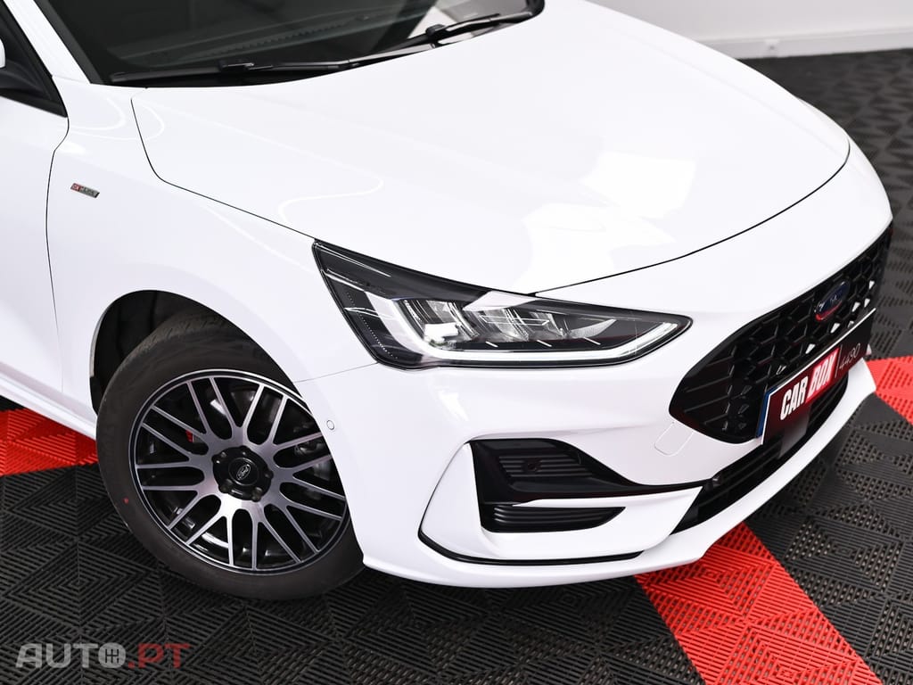 Ford Focus 1.0 EcoBoost MHEV ST-Line X Aut.