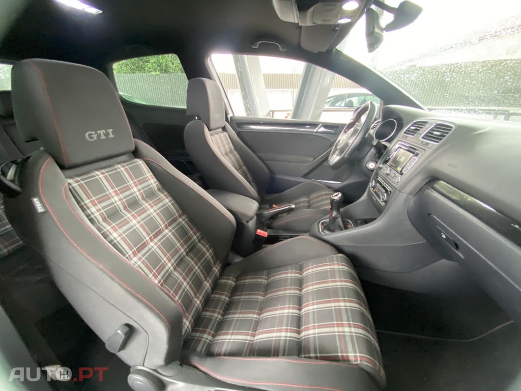 Volkswagen Golf 2.0 GTI