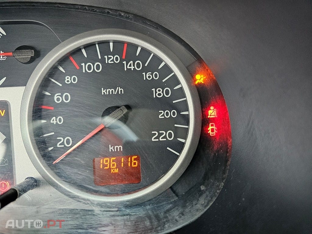 Renault Clio 1.2 16V Confort Authentique