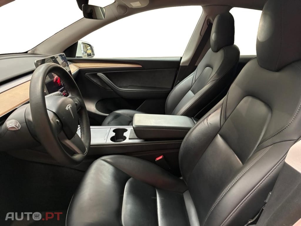 Tesla Model Y Long Range Dual Motor AWD