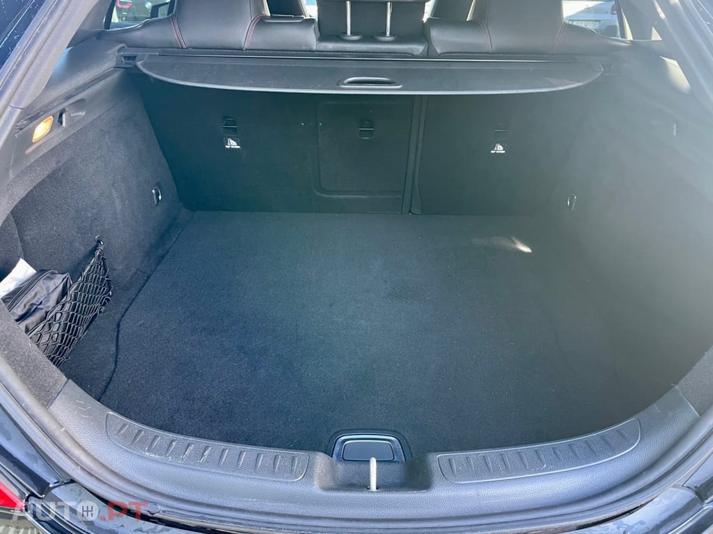 Mercedes-Benz CLA 220 Shooting Brake d 4Matic 7G-DCT AMG Line