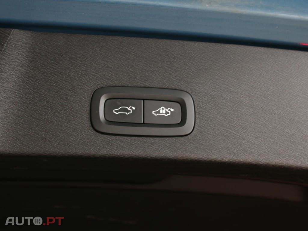 Volvo C40 Recharge Extended Range Core
