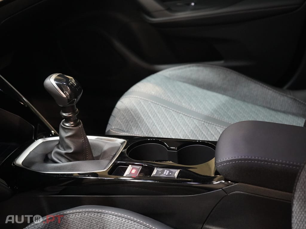 Peugeot 2008 1.2 PureTech Allure