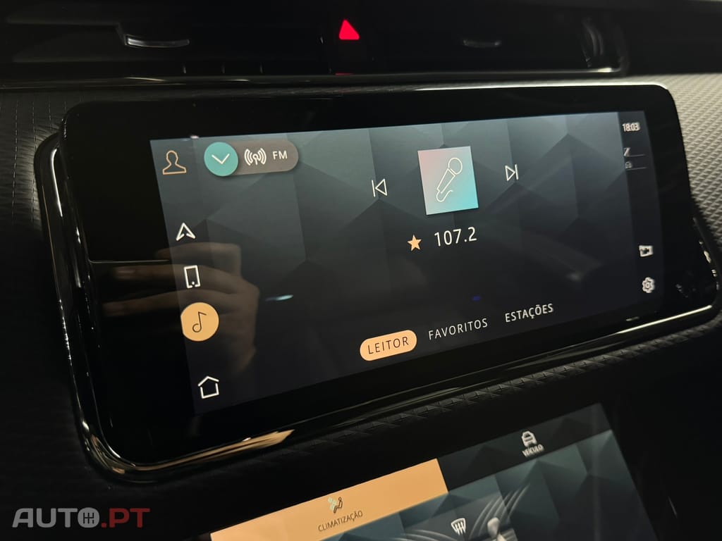 Land Rover Evoque 1.5 P300e AWD R-Dynamic S Auto