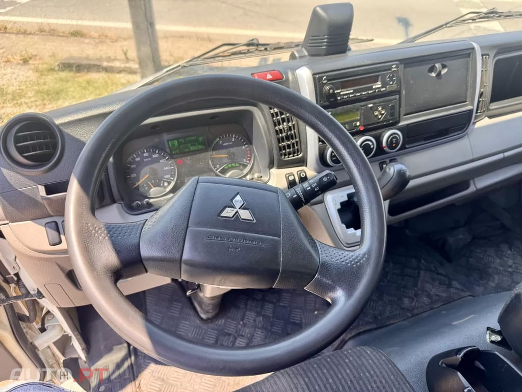 Mitsubishi Canter 7C18