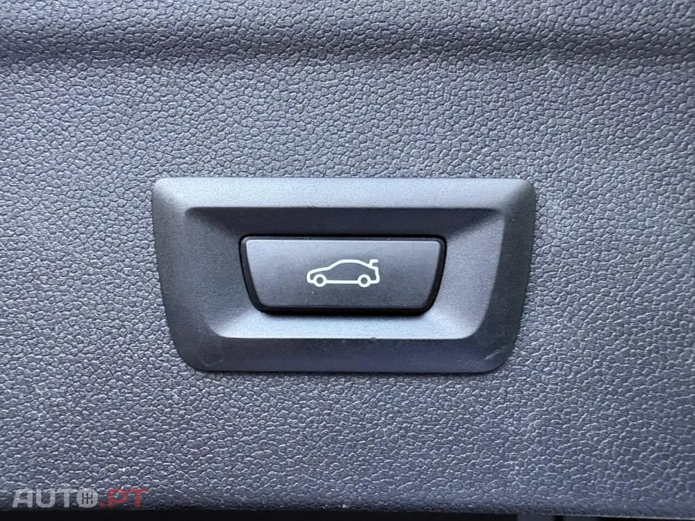 BMW iX xDrive 50 Pack Desportivo