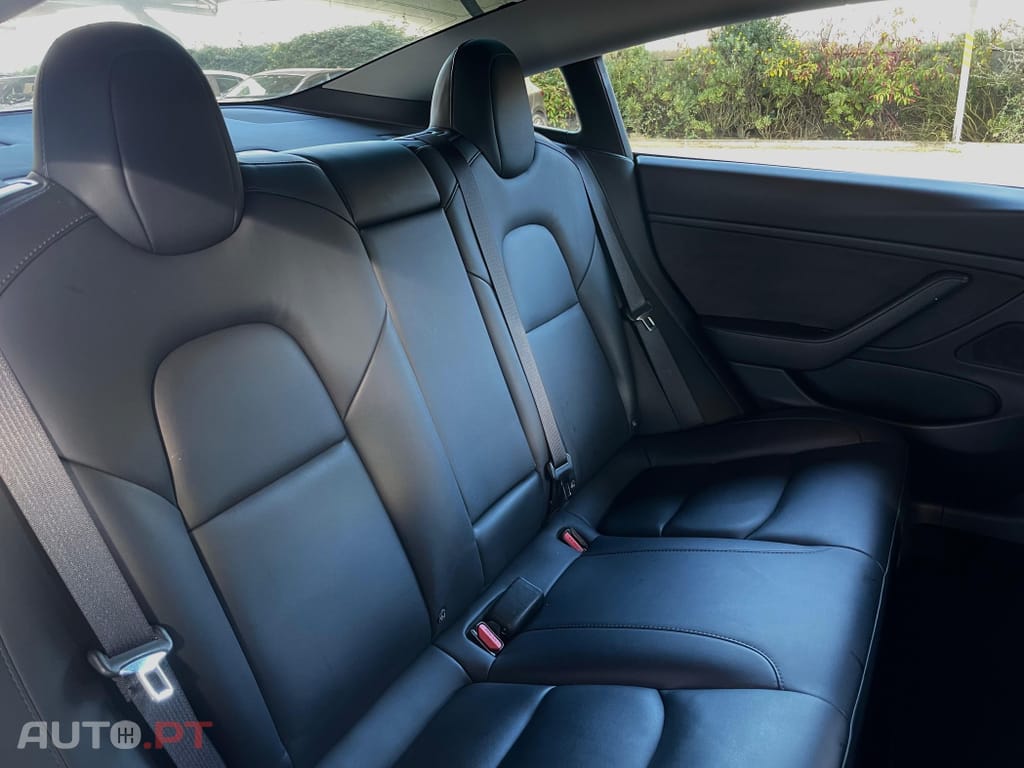 Tesla Model 3 Long-Range Dual Motor AWD