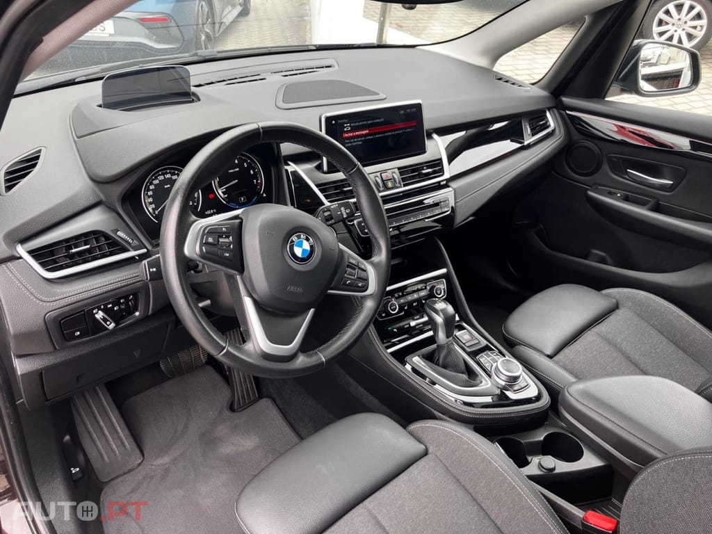 BMW 225 iPerformance Luxury Line