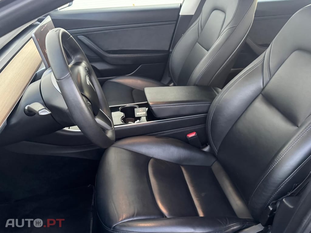 Tesla Model 3 Tração Traseira