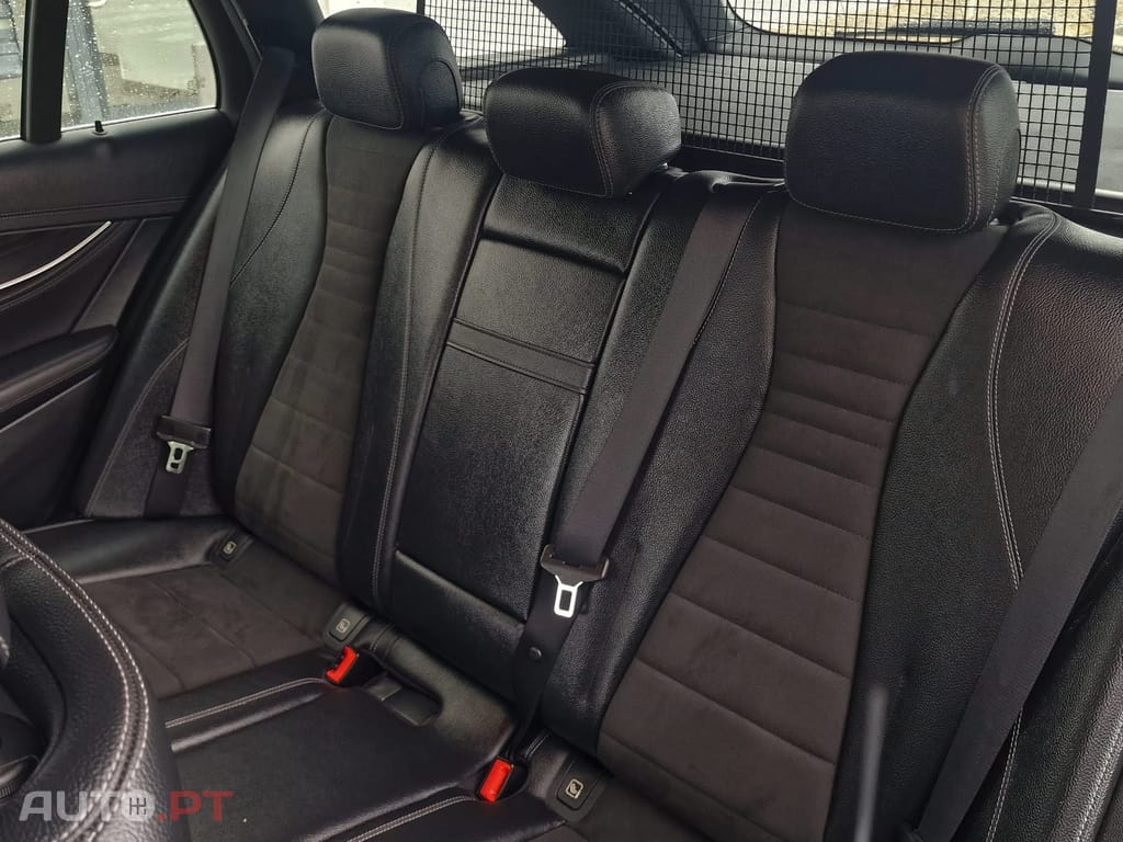 Mercedes-Benz E 300 DE 9G-TRONIC AMG LINE