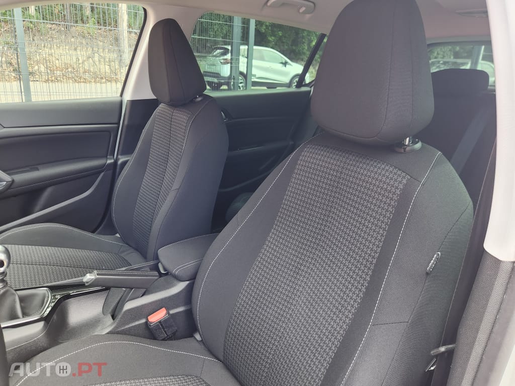 Peugeot 308 1.5 BlueHDi Business Line