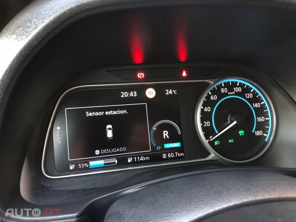 Nissan Leaf Tekna Two Tone