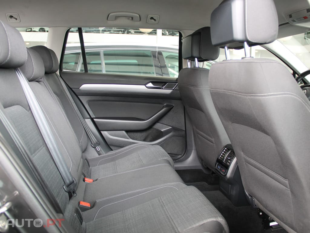 Volkswagen Passat Variant 1.6 TDi Confortline DSG