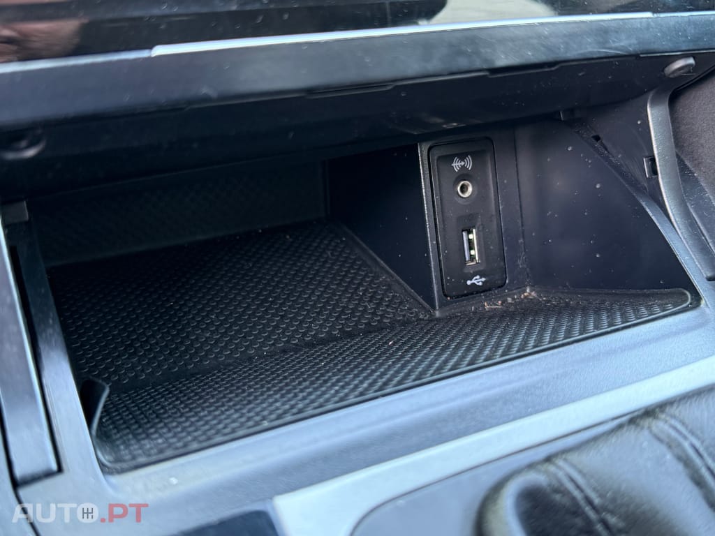 Volkswagen Golf 1.6 TDi Highline DSG