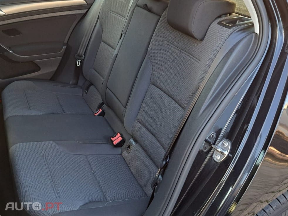 Volkswagen Golf 1.6 TDi Confortline