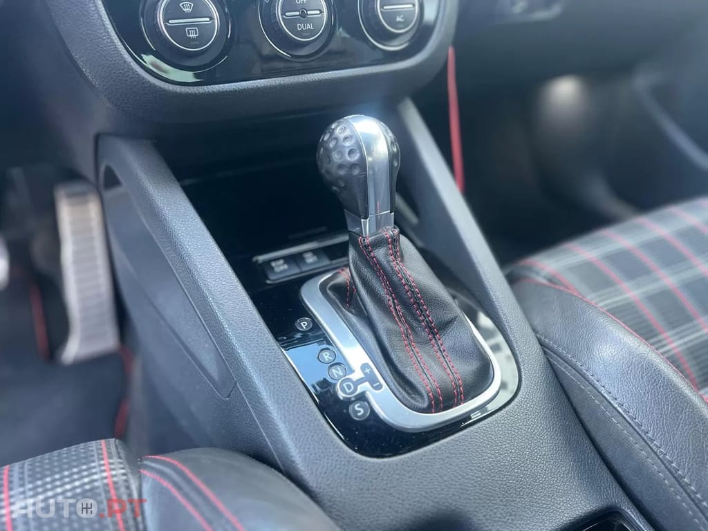 Volkswagen Golf 2.0 GTi Edition 30 DSG