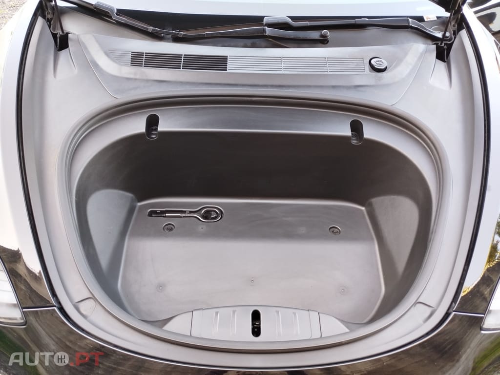 Tesla Model 3 Standard Range Plus RWD