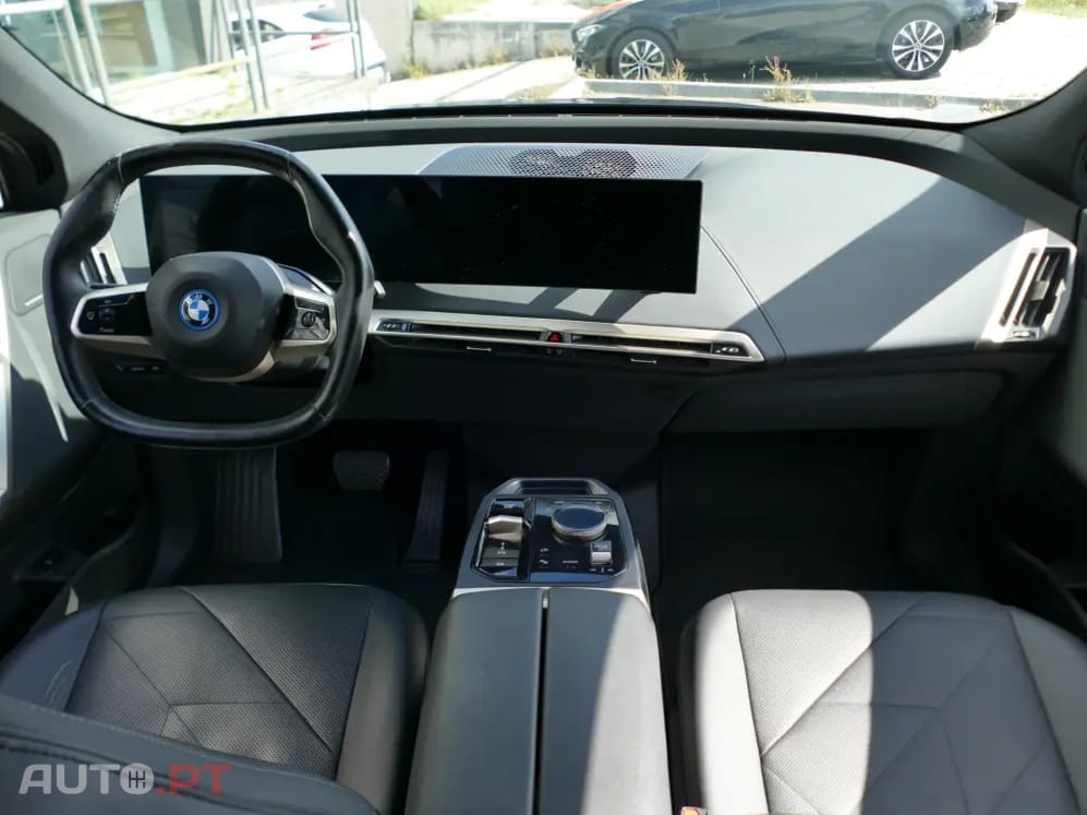 BMW iX xDrive 40 Pack Desportivo