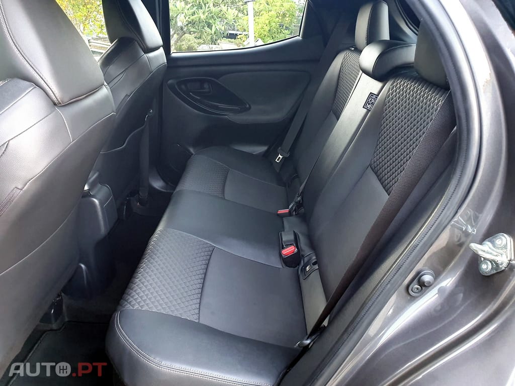 Toyota Yaris 1.5 VVT-i Hybrid Dynamic Force Luxury