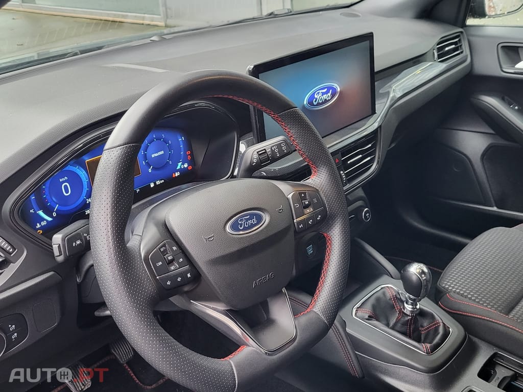 Ford Focus 1.0 EcoBoost MHEV ST-Line X