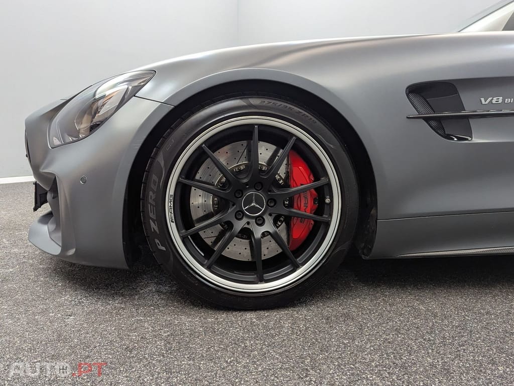 Mercedes-Benz AMG GT R