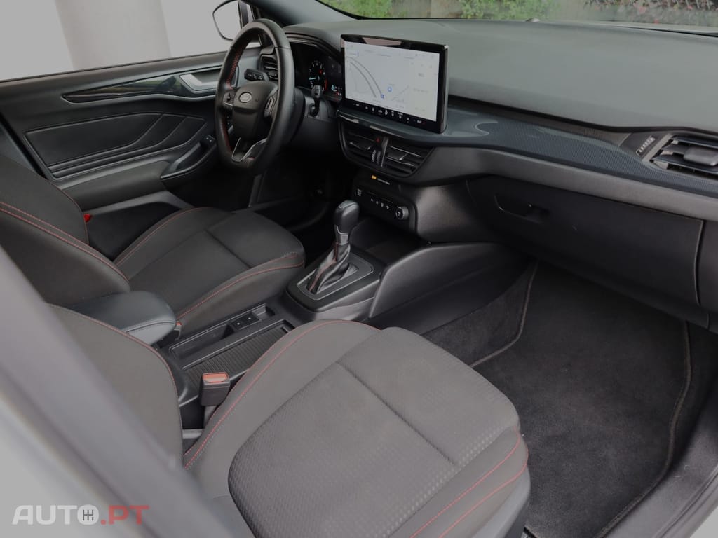 Ford Focus 1.0 EcoBoost MHEV ST-Line Aut