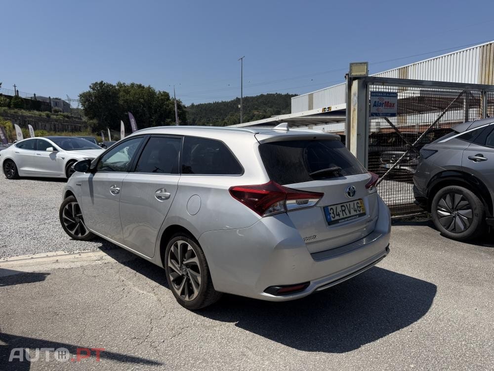 Toyota Auris Touring Sports 1.8 HSD Comfort +P.Techno+P.Sport