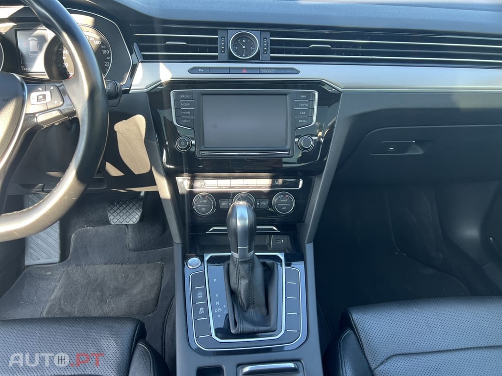 Volkswagen Passat Variant 2.0 TDi R-Line DSG