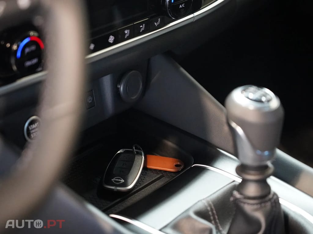 Nissan Qashqai 1.3 DIG-T N-Connecta LED+TT+SKY