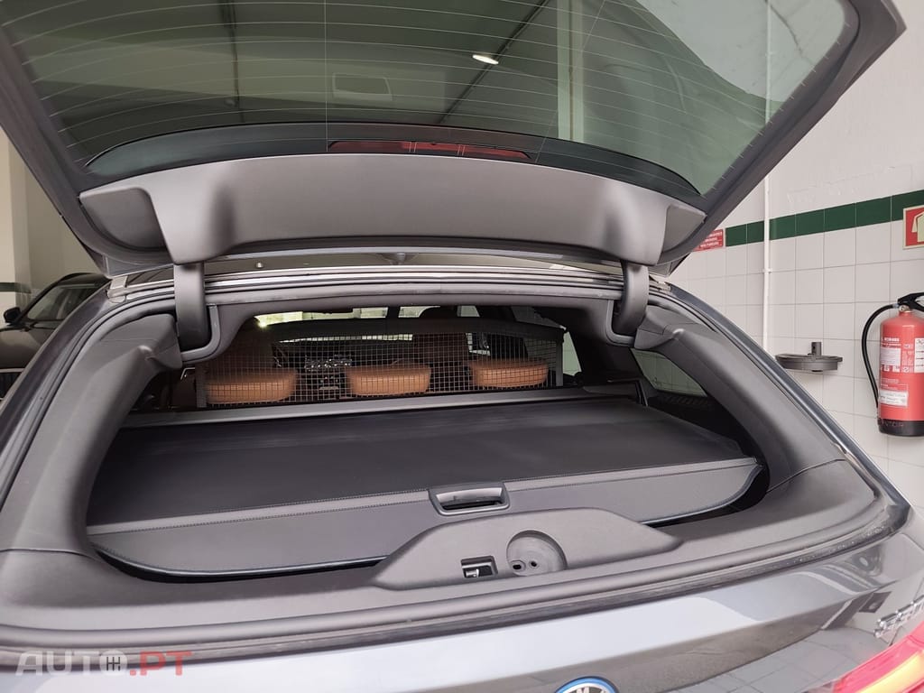 BMW 330 e Corporate Edition Auto