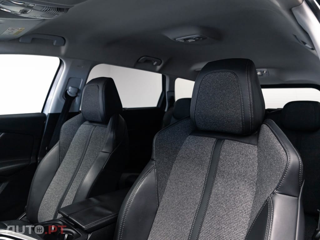 Peugeot 5008 1.6 BlueHDi Allure J18