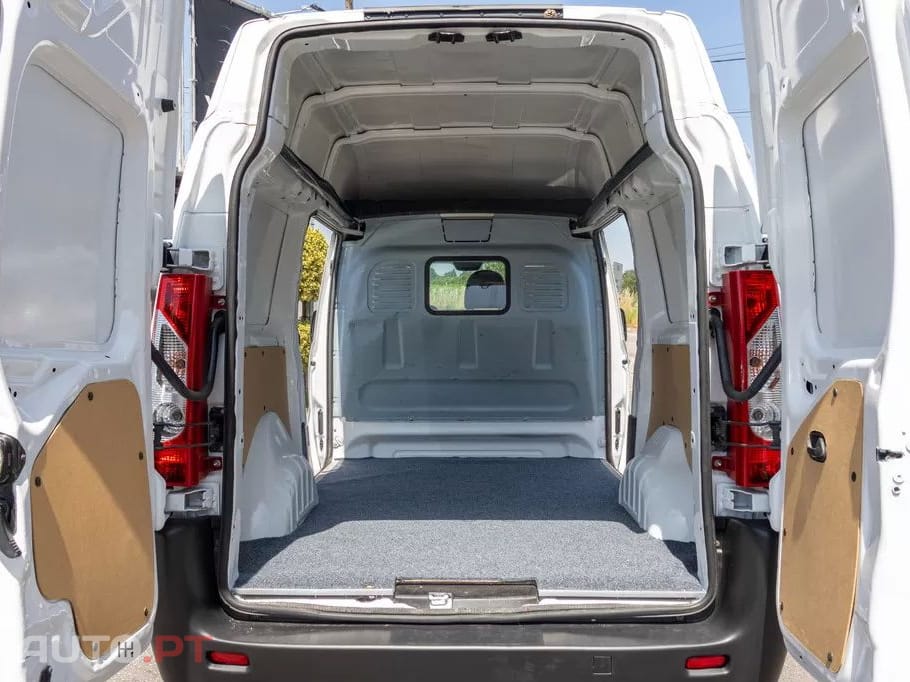 Toyota Proace  2.0 D-4D L2H2 3 Lug. C/IVA