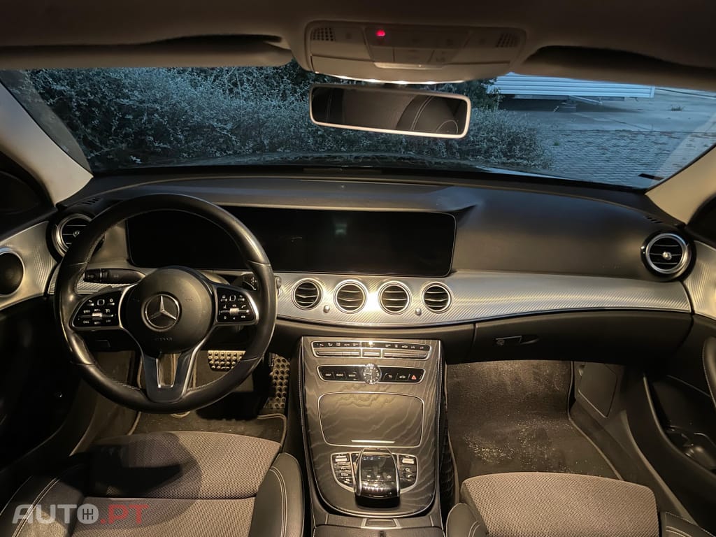 Mercedes-Benz E 300 de Avantgarde