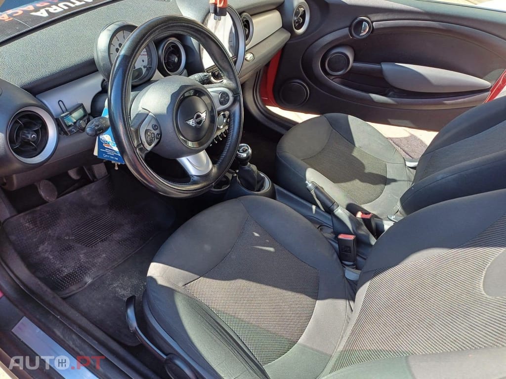 MINI Cooper One D — fotografia 7