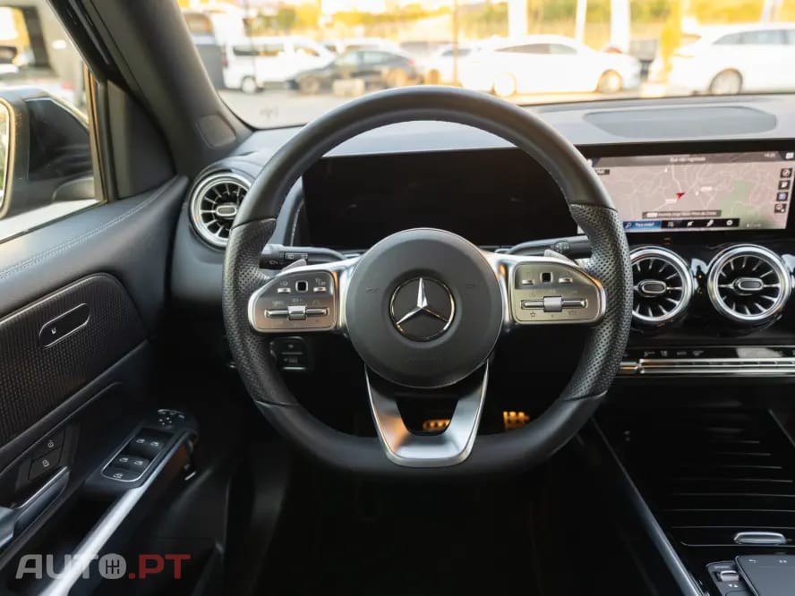 Mercedes-Benz EQB 300 4Matic AMG Line