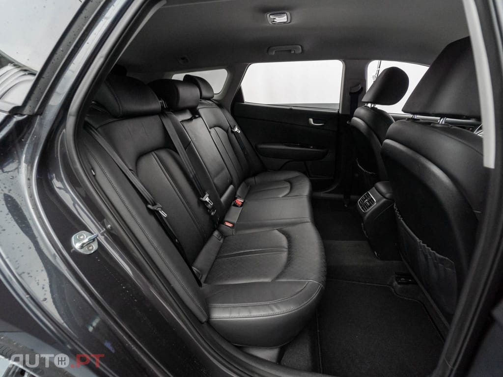 Kia Optima 2.0 CVVT PHEV