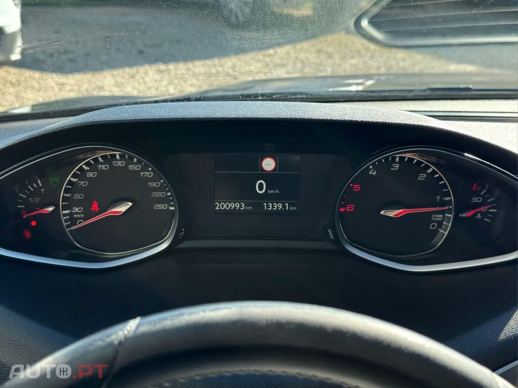 Peugeot 308 1.5 bluehdi