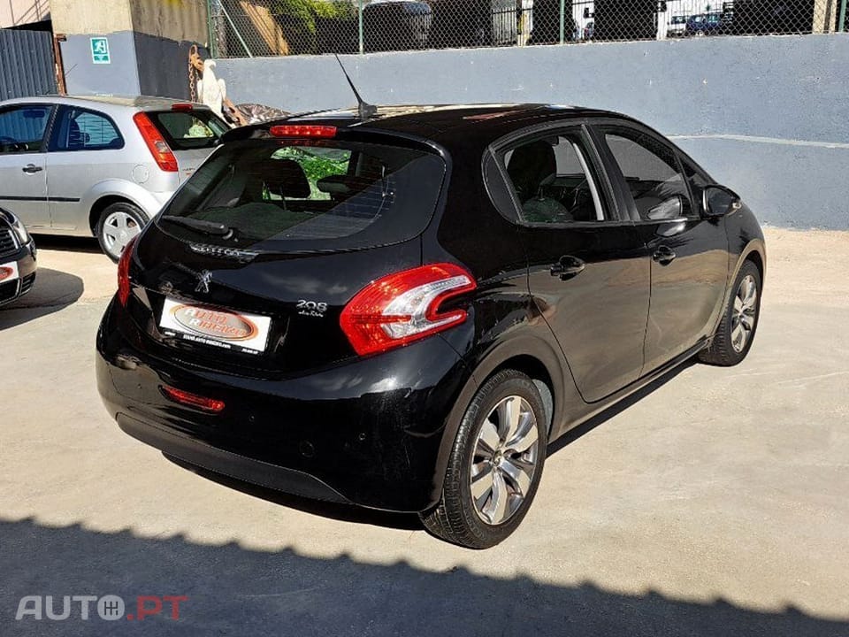 Peugeot 208 1.4 HDi SE Style