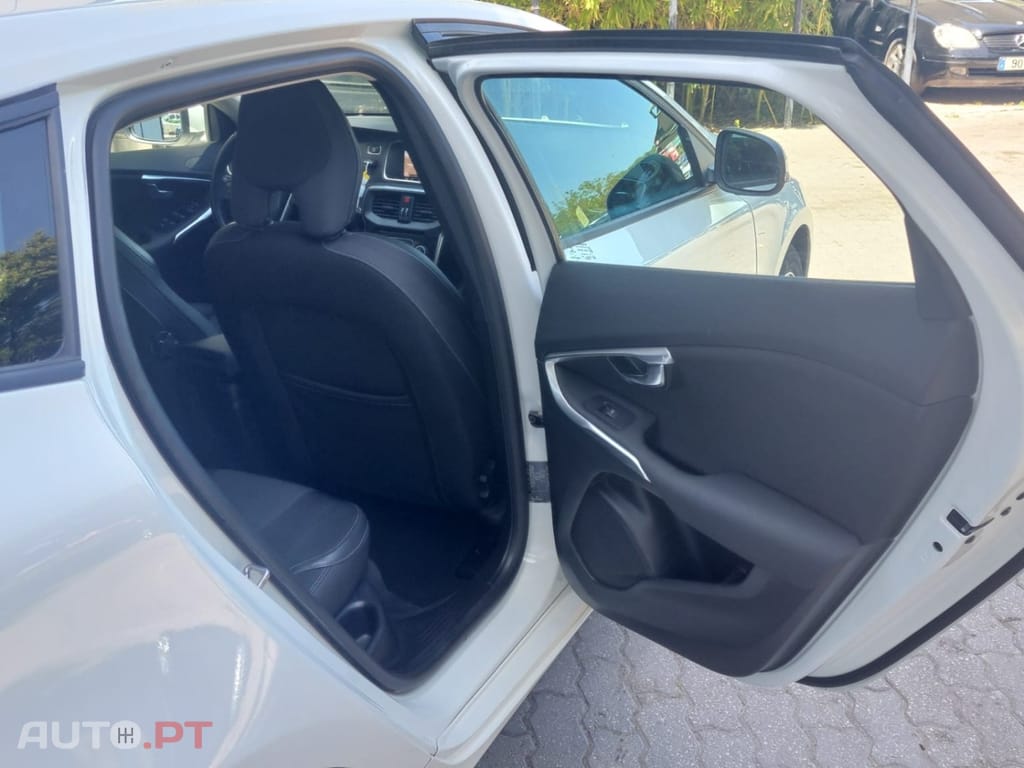 Volvo V40 2.0 D2 Summum