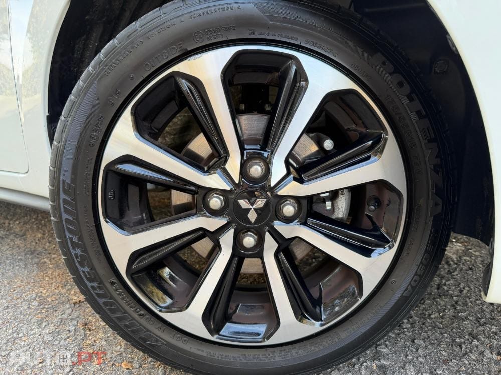 Mitsubishi Space Star 1.2 Intense Connect Edition