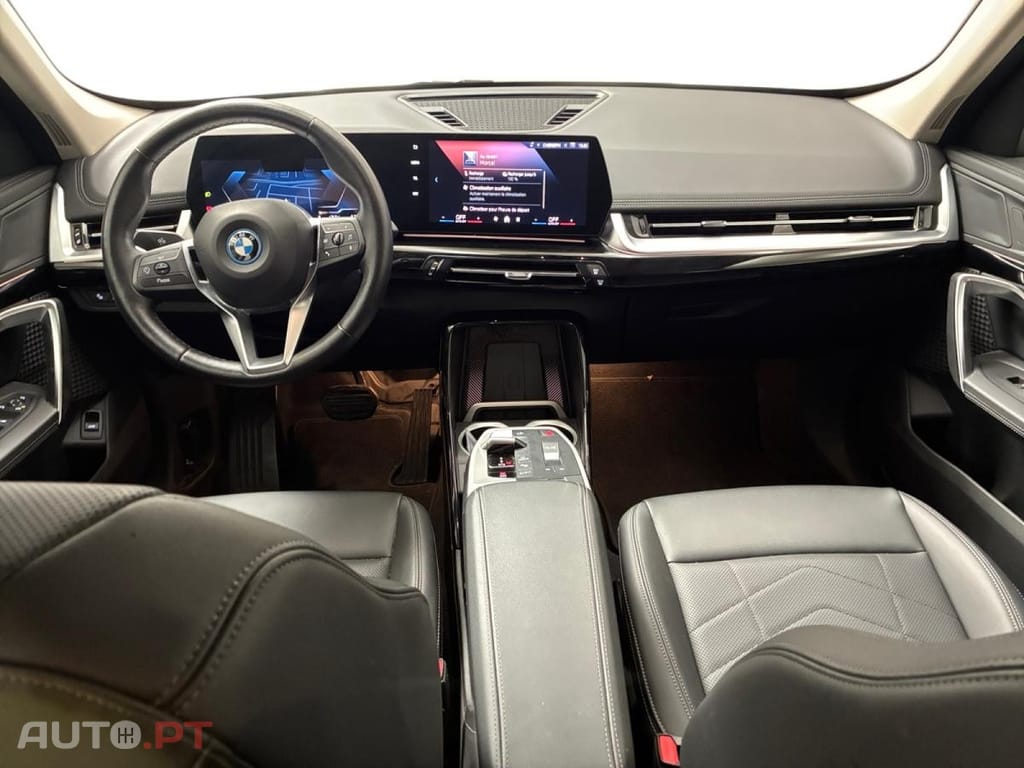 BMW iX1 xDrive30 xLine