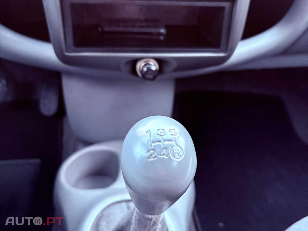 Toyota Yaris 1.0 Base C/Radio