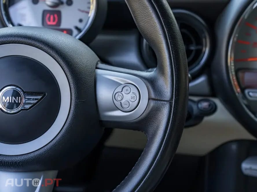 MINI Cooper Cooper D
