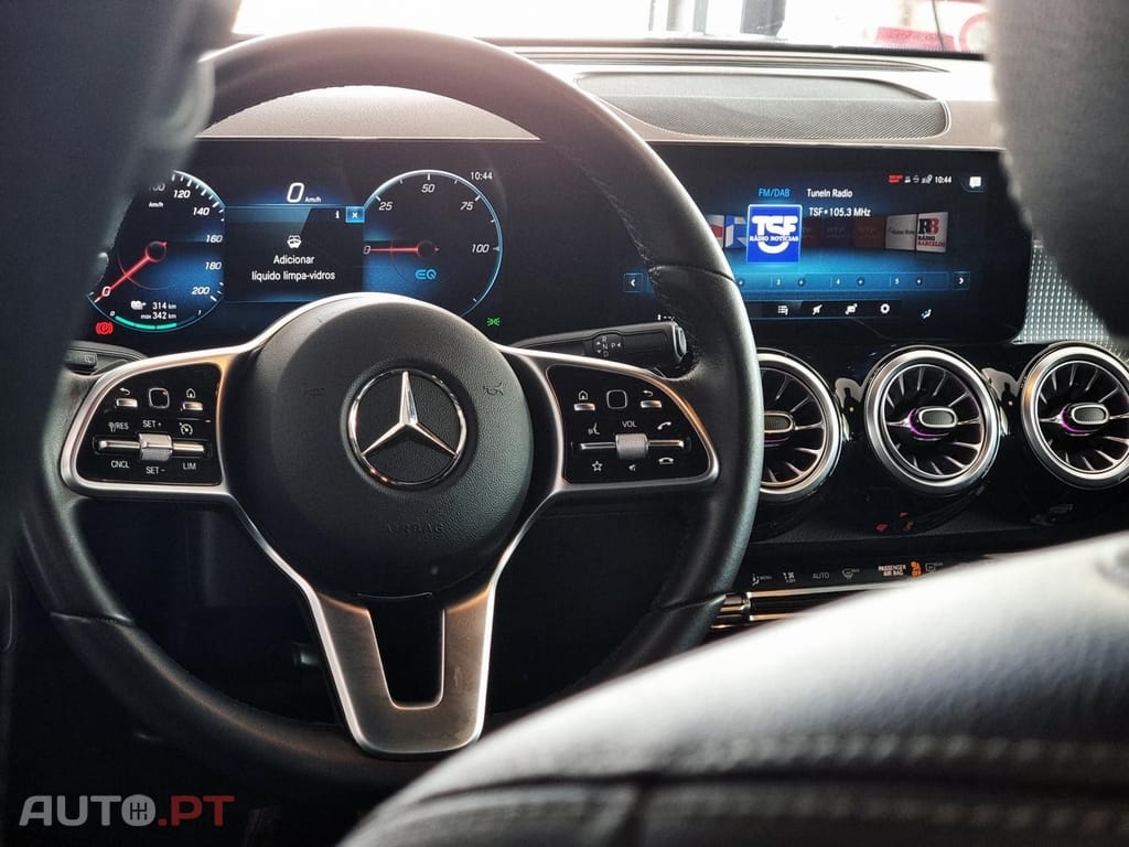 Mercedes-Benz EQB 250 Progressive — fotografia 13
