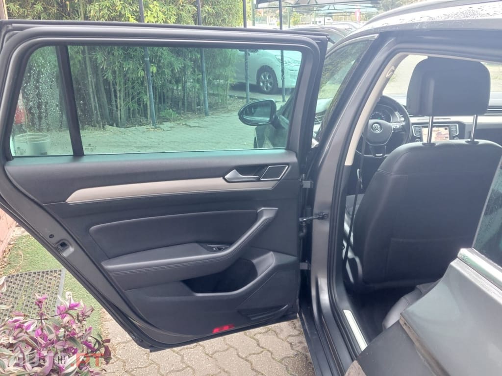 Volkswagen Passat Variant 2.0 TDi Highline DSG