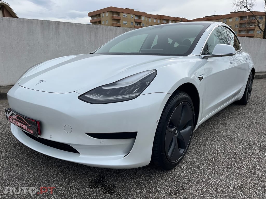 Tesla Model 3 Tração Traseira
